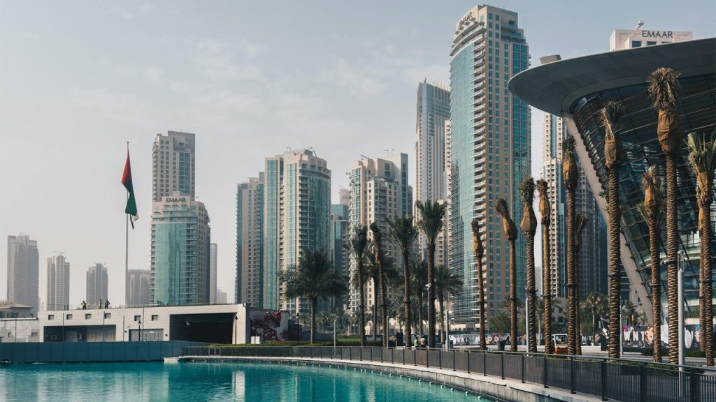 Real Estate Investment Strategies Short-Term vs. Long-Term in Dubai