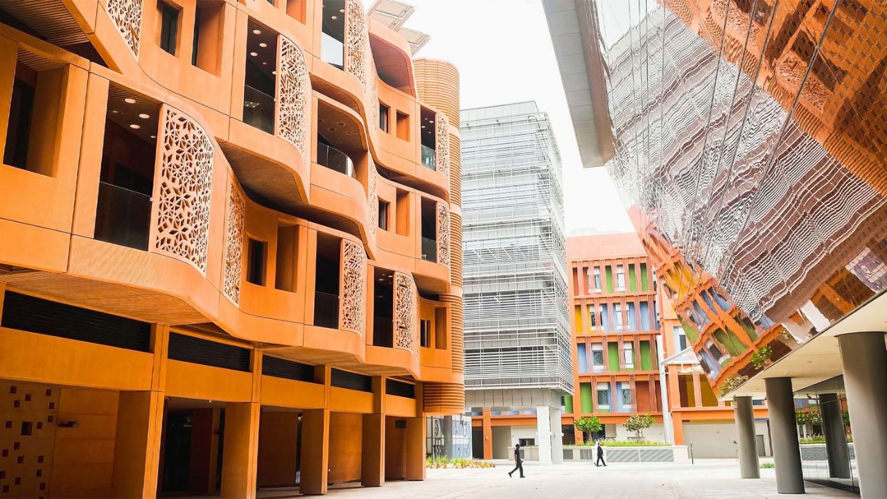 Capital Appreciation and Risks in Masdar City