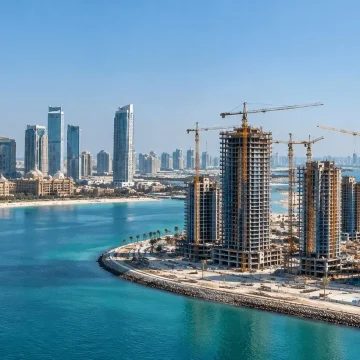 Chantier immobilier sur plan à Abu Dhabi en 2026, tours résidentielles en construction